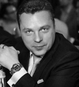VADIM ARTEMIEV